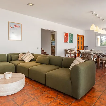 Дом отдыха Roselles